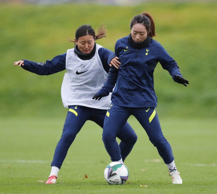 与我的继母性交Hi野美aki