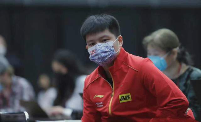 狠很撸
